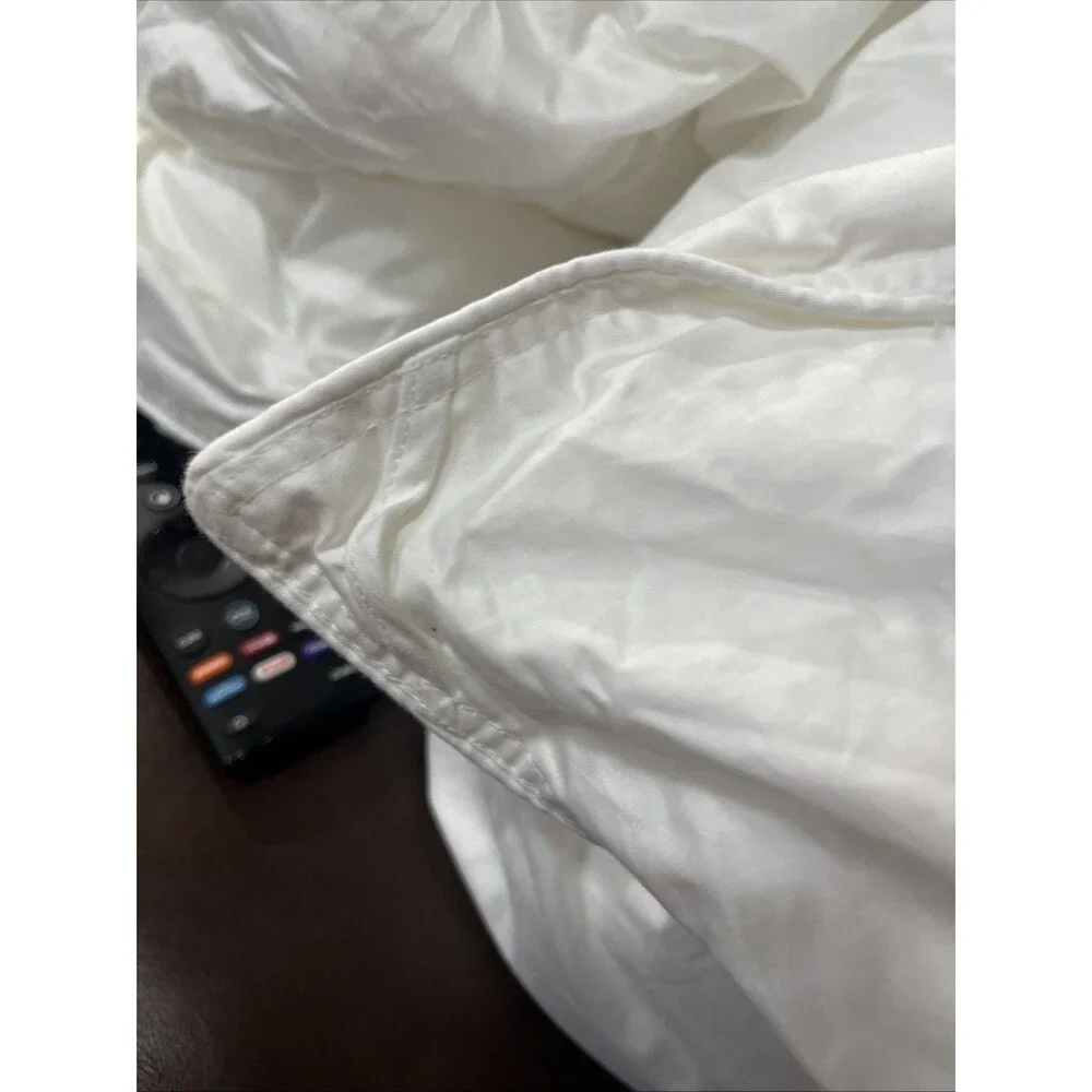 Quince Full Queen Comforter White 100% Cotton Cover Polyester Fill Made Canada